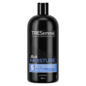 TRESemmé Moisture Rich Shampoo 900ml Pack of 4 UTS14